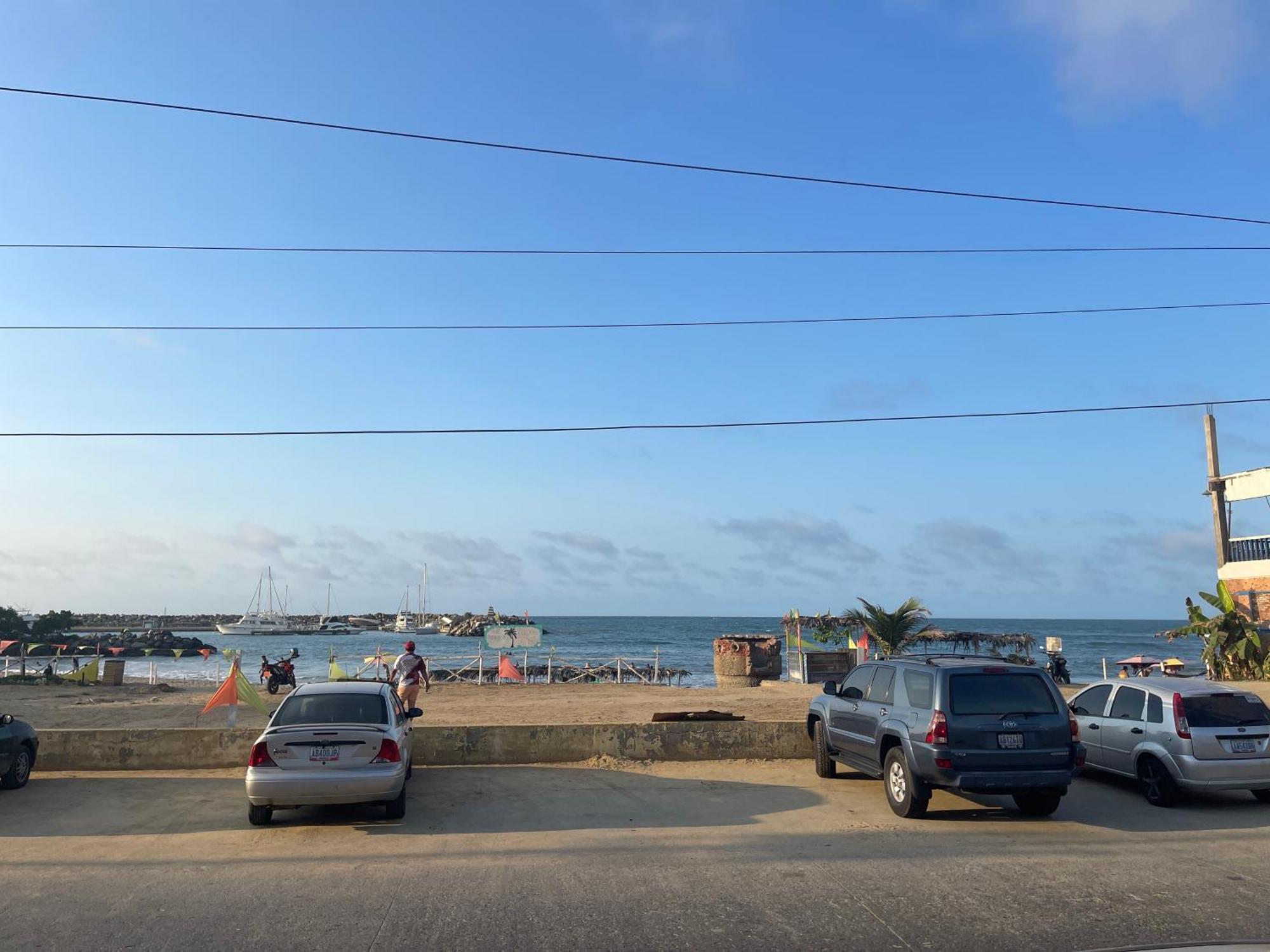 Catia La Mar Hotel Brisas Del Mar 2022 מראה חיצוני תמונה